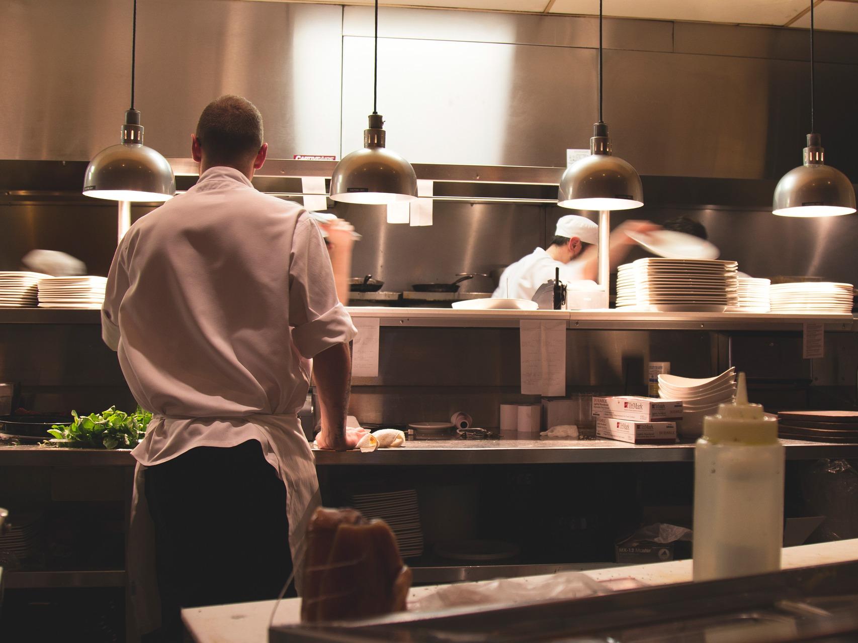 На два миллиарда упал оборот общепита в Волгоградской области