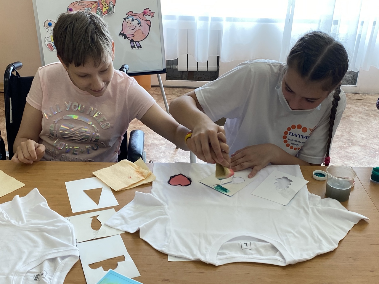 Добровольцы из Волжского центра помощи детям помогают ребятам с особенностями здоровья найти друзей