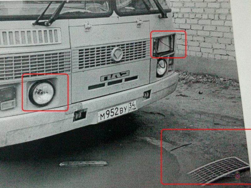 13-летняя девочка и 14-летний мальчик раскурочили школьный автобус в Волгоградской области под носом у чиновников