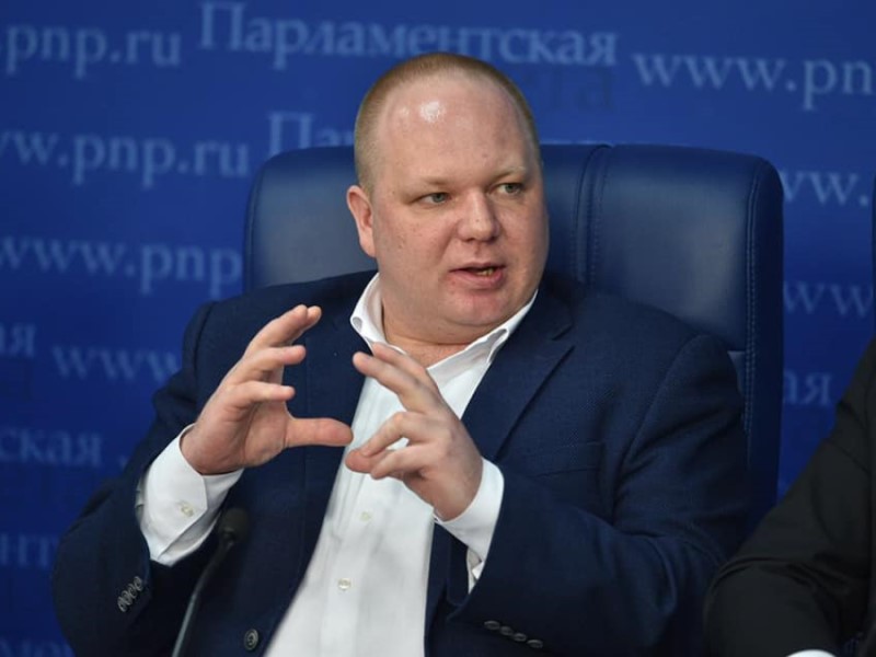 Выбор между деньгами и памятью: известный российский политолог из Волгограда о съемках «Брата-3»
