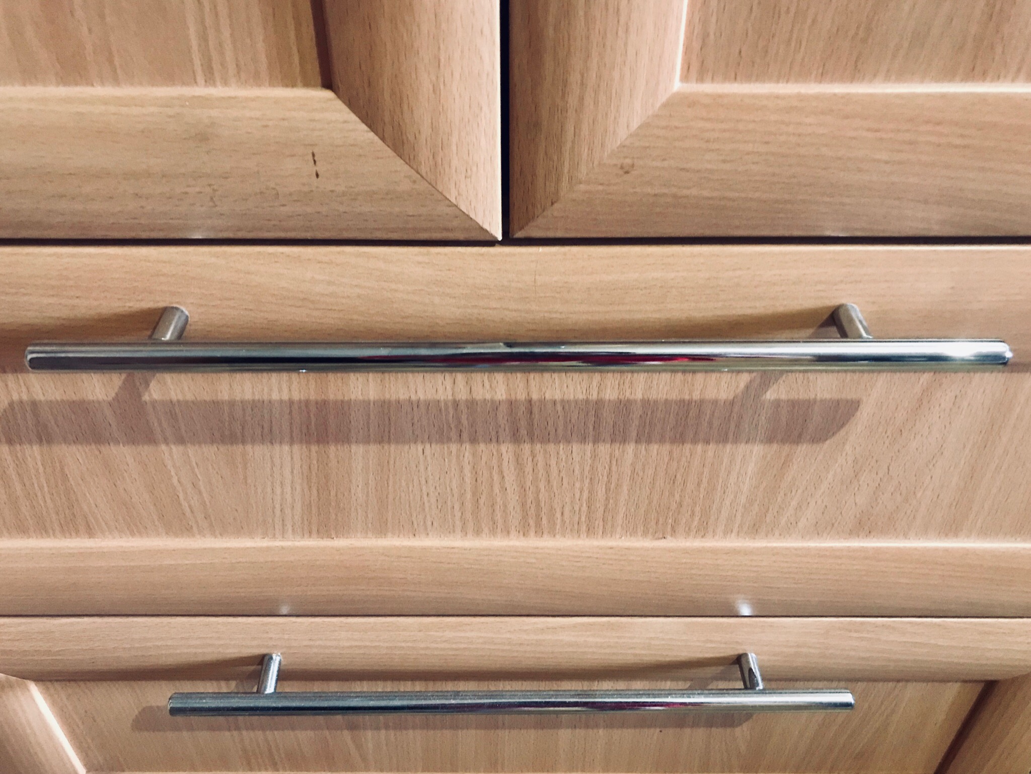 Не подошел по дизайну: мебельщика оштрафовали за отказ поменять комод волгоградцу