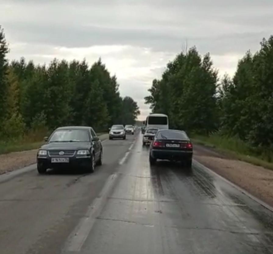 На въезде в Волгоград образовалась 10-километровая пробка