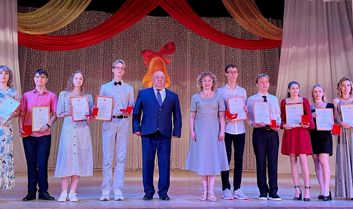 70-летний бывший уголовник отмечает юбилей в кресле депутата Волгоградской облдумы