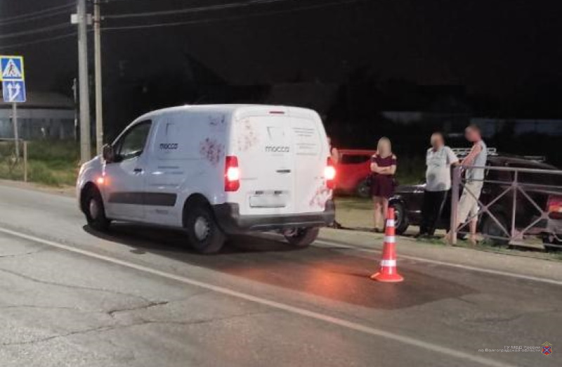 Под Волгоградом водитель  Peugeot  в сумерках сбил пешехода 