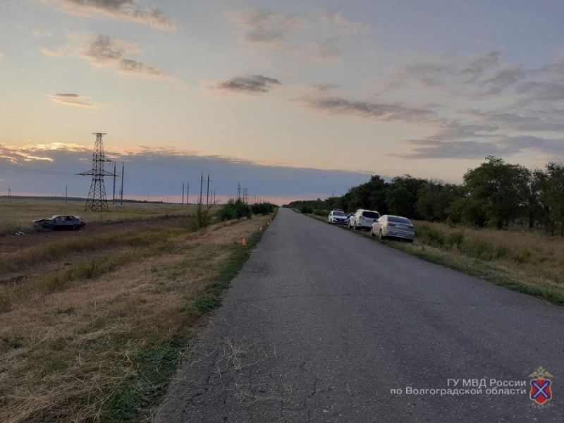 В Волгоградской области водитель-любитель больших скоростей погиб по пути в больницу