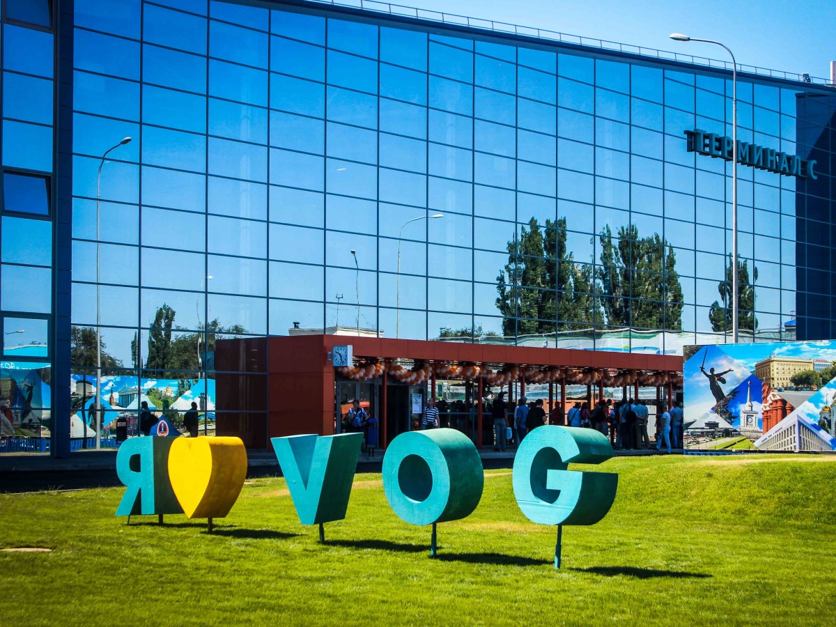 «Замотанные в пленку чемоданы не трогали»: сотрудники волгоградского аэропорта идут под суд за кражи у пассажиров