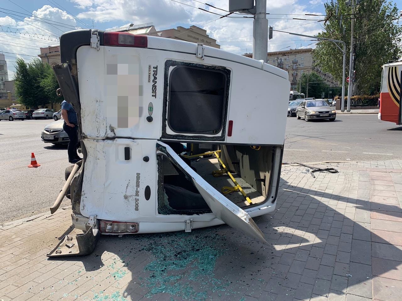 Медики определились с количеством пострадавших в столкновении маршрутки №110 и иномарки в Волгограде 