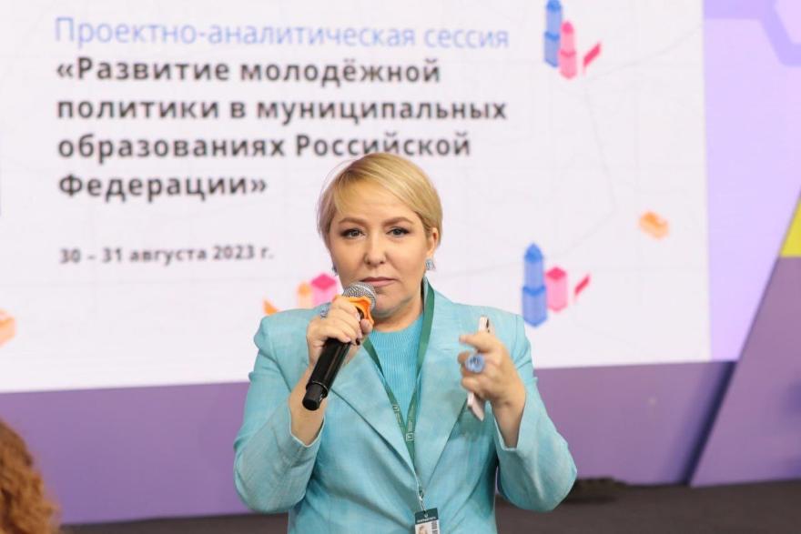 Федеральная политика: экс- мэр Волгограда демонстрирует высокую активность 