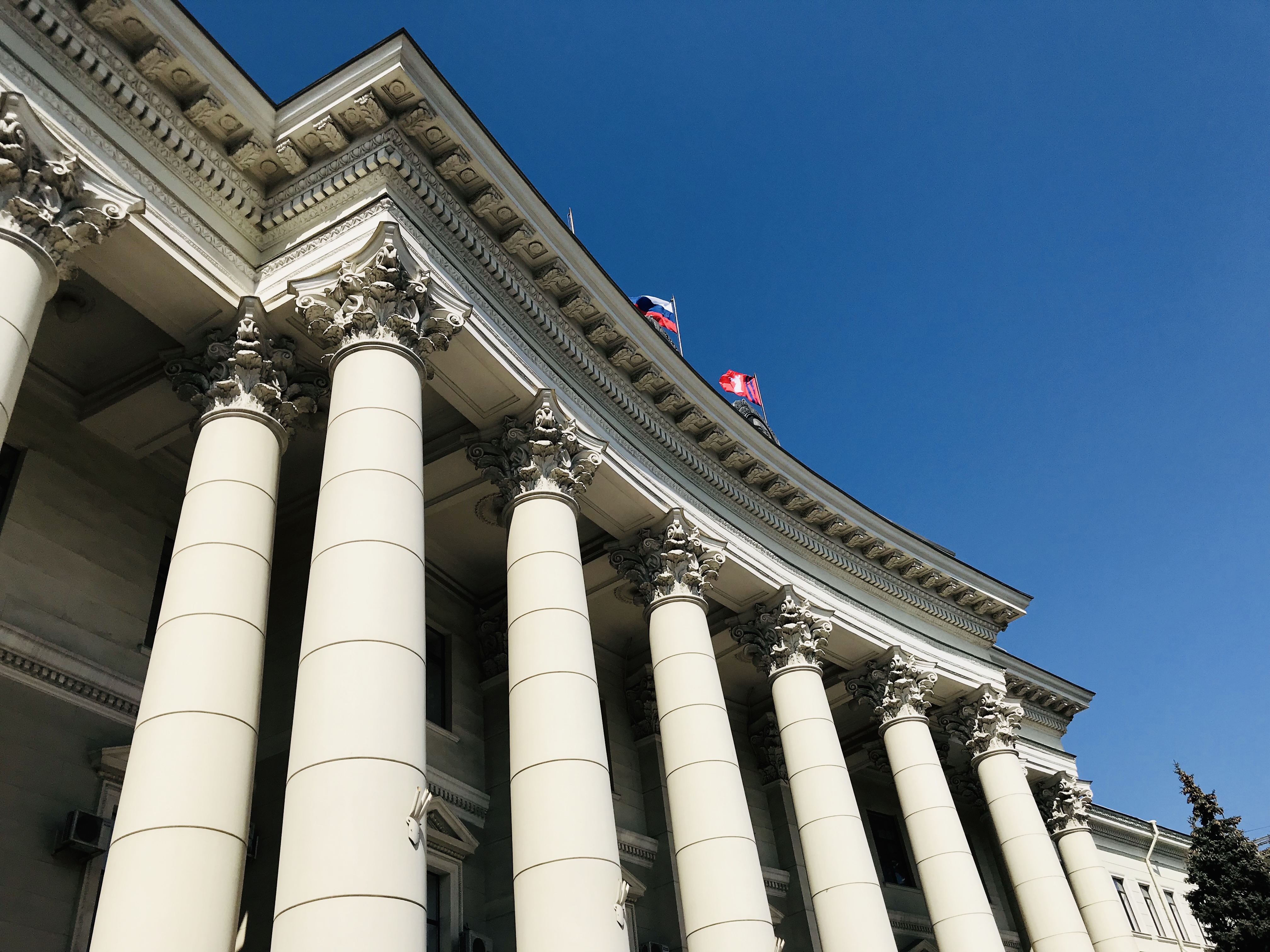 Топ-5 богатейших депутатов Волгоградской областной думы уходящего созыва