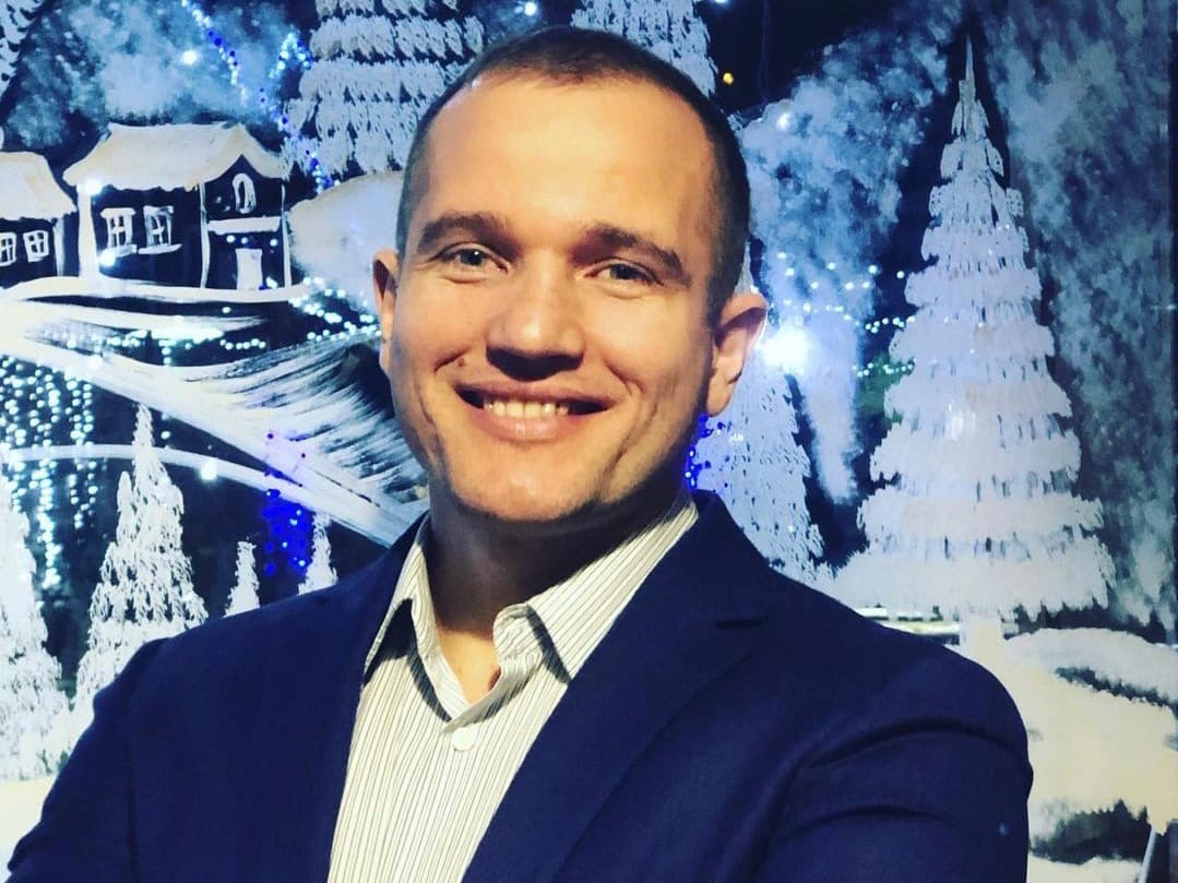 Понаехавший из Дубовки москвич, друг общественника Эльдара Быстрова и просто хороший человек отмечает день рождения