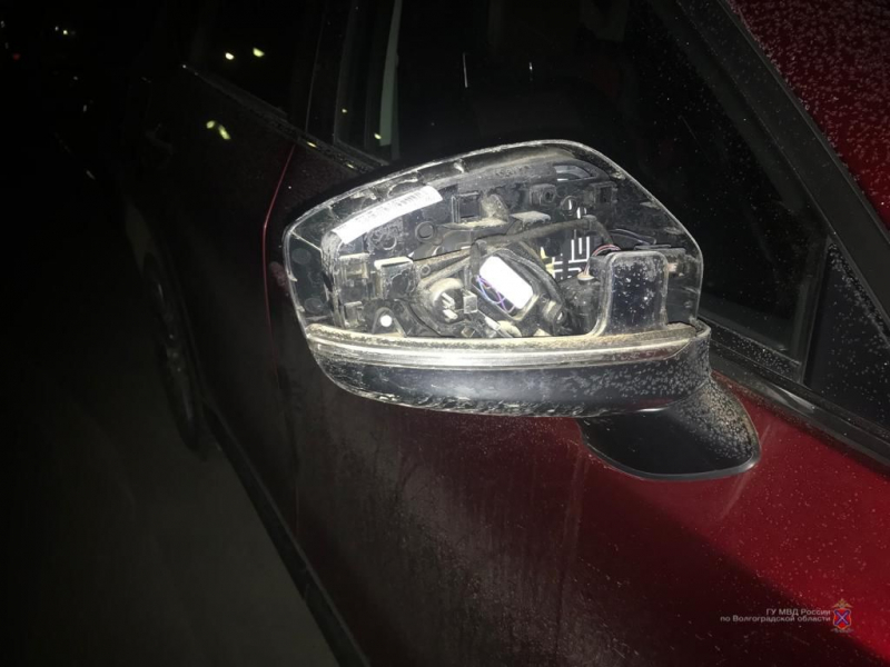 Психанул и разбил зеркало: в Волгоградской области задержан злой подросток