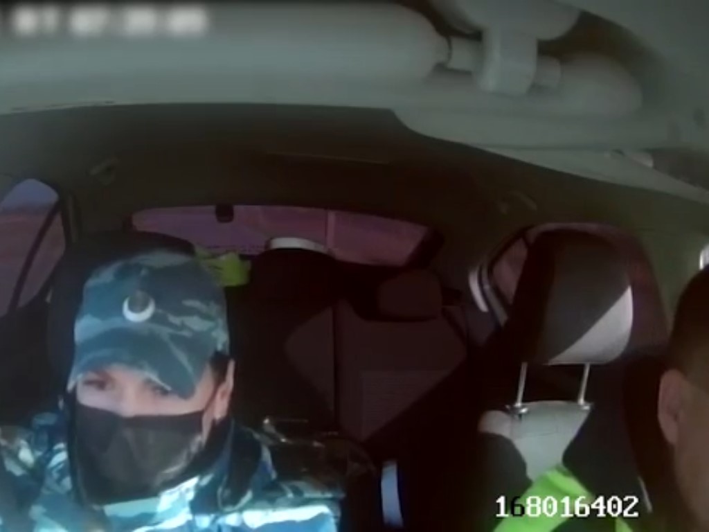 Девушка-полицейский со стрельбой задержала угонщика в Волгоградской области