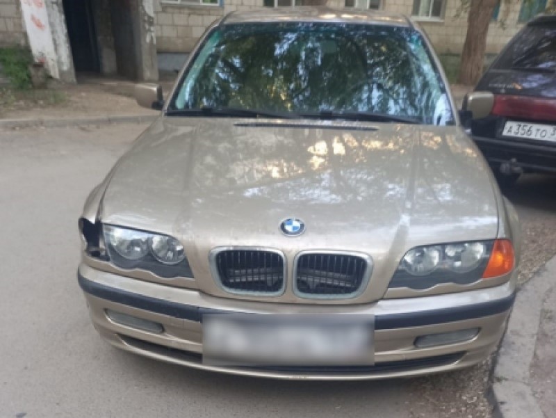 Сотрудник автосервиса повторил клип «До скорой встречи» на угнанной BMW волжанки