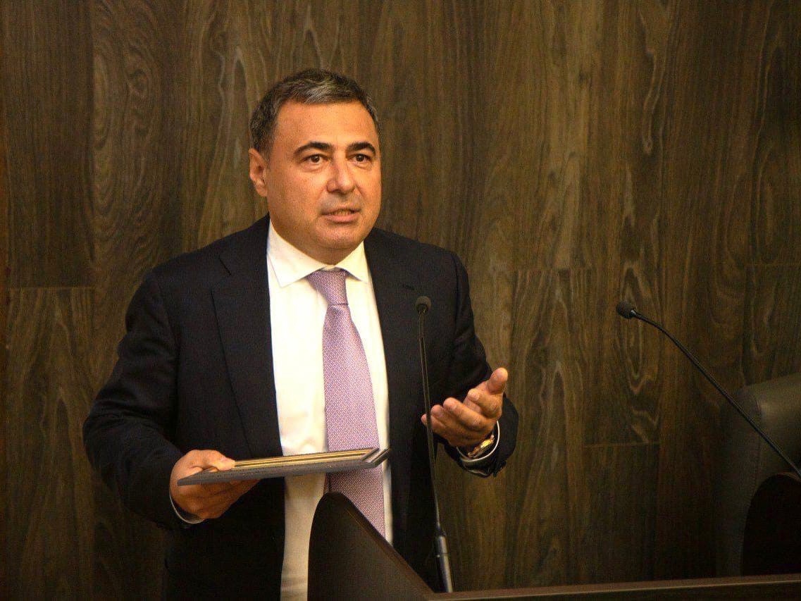 Почему при дешевом долларе иномарки стоят огромных денег, объяснил волгоградский депутат