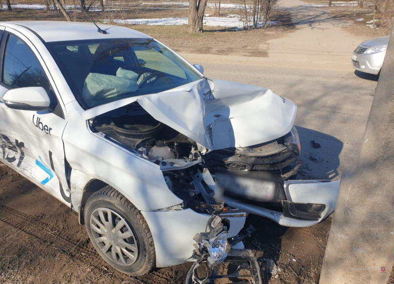 В Волжском массово попадали в ДТП такси
