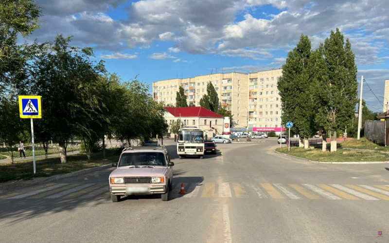 Трехлетнего мальчика сбили на пешеходном переходе в Волгоградской области