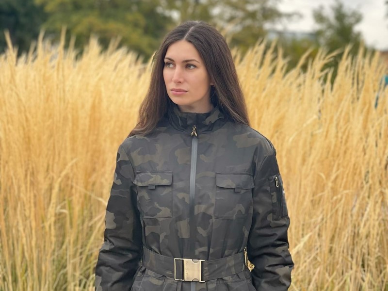 Красавица-певица из ГУ МВД по Волгоградской области выпустила первый сольный альбом