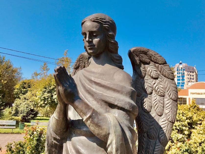 В Волжском от коронавируса умер чиновник, выписывавший штрафы за нарушение масочного режима