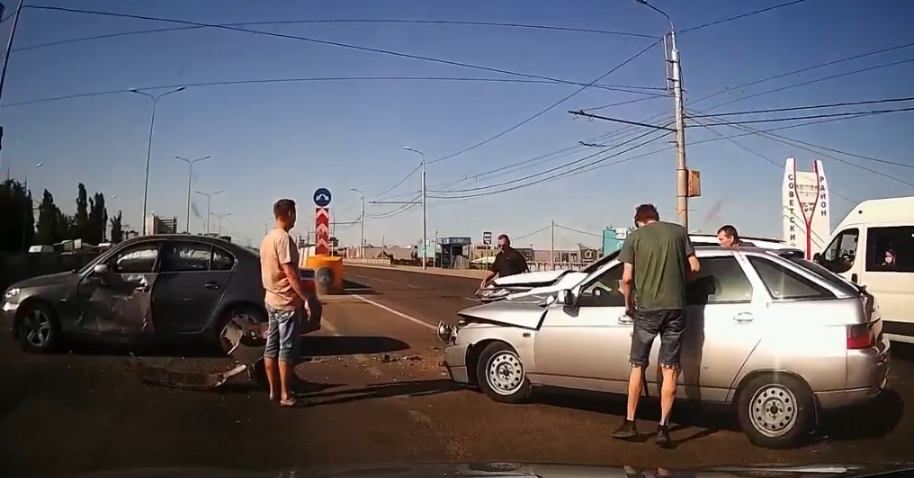 Пятилетний ребенок пострадал в аварии у "Акварели" в Волгограде 