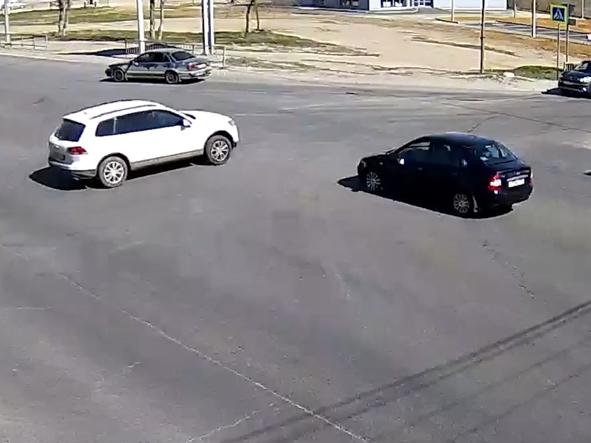 Пятилетний мальчик в больнице: видео тройного ДТП в Волгограде