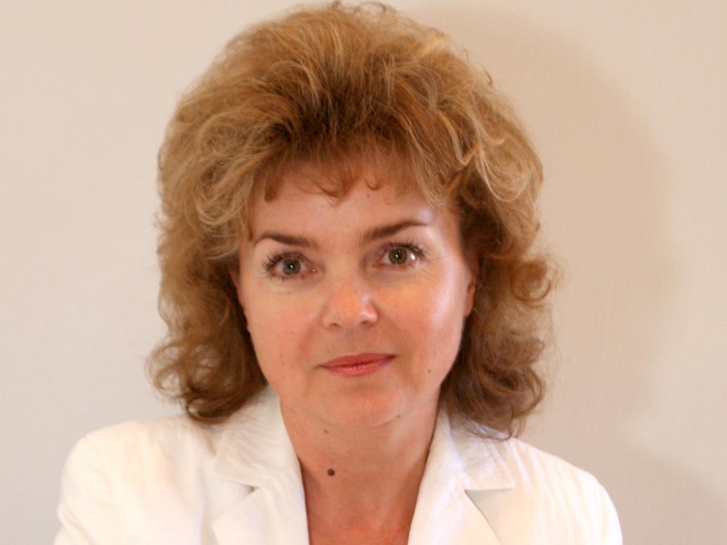 Важный человек в судейском сообществе Волгоградской области получила звание Почетного работника сферы образования