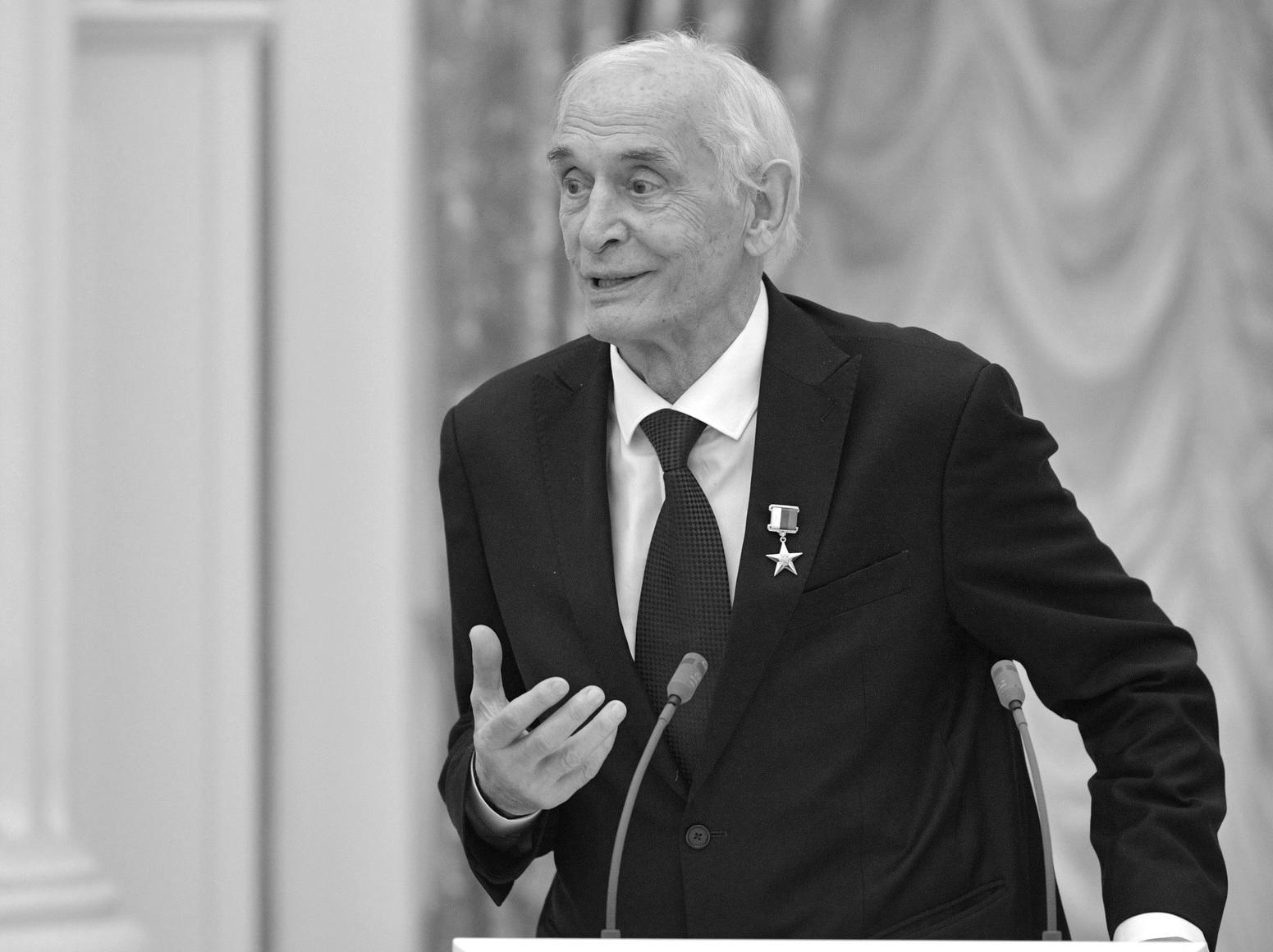 Василий Лановой скончался на 88-м году жизни