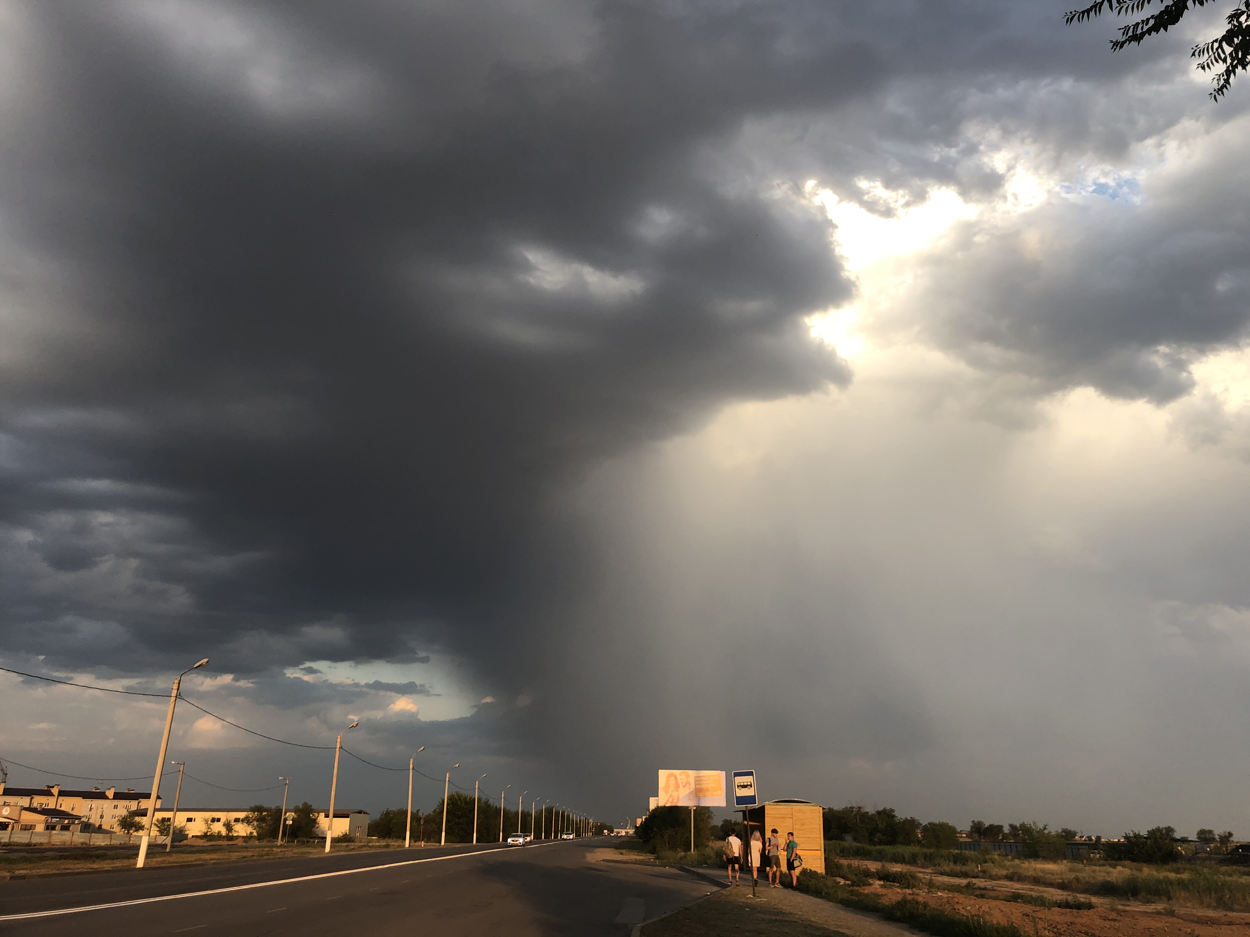 Сильный шторм надвигается на Волгоградскую область