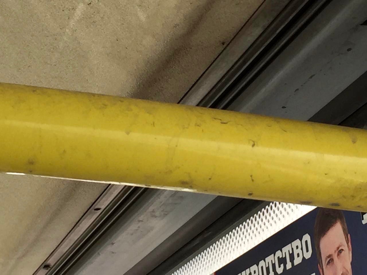 На поручнях грязные подтеки: «Питеравто» бойкотировало губернатора Волгоградской области