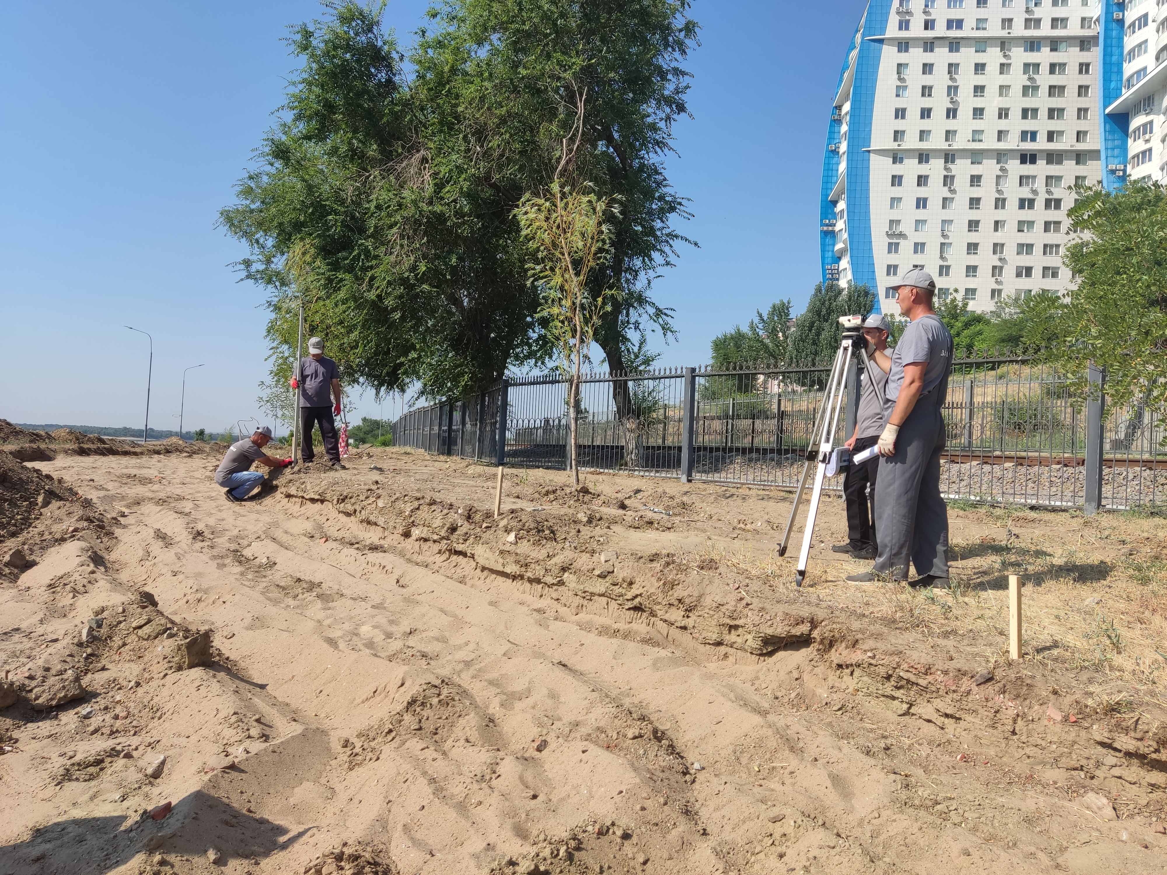 В Волгограде началось благоустройство правого склона поймы Царицы
