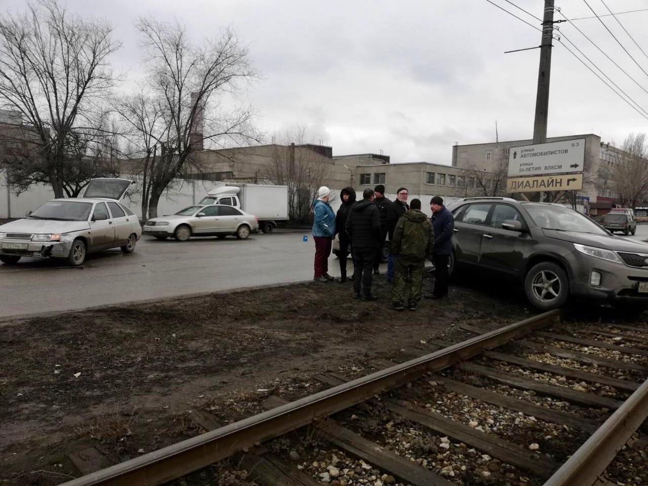 Из-за ДТП изменили схему движения трамваев в Волгограде