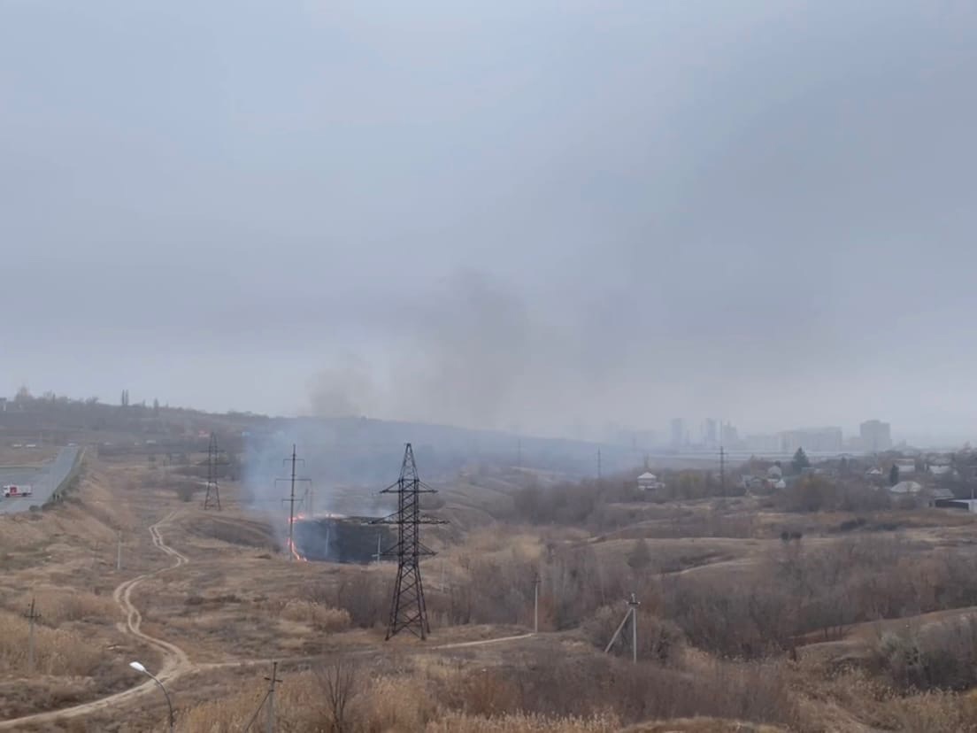 В МЧС рассказали о пожаре на Мамаевом кургане 