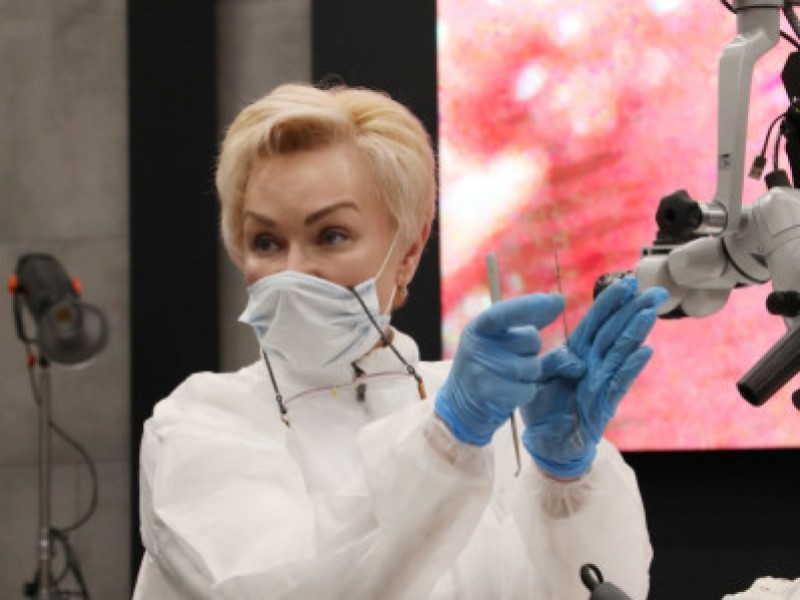 От «Омикрона» волгоградцев будет лечить один из ведущих лоров России