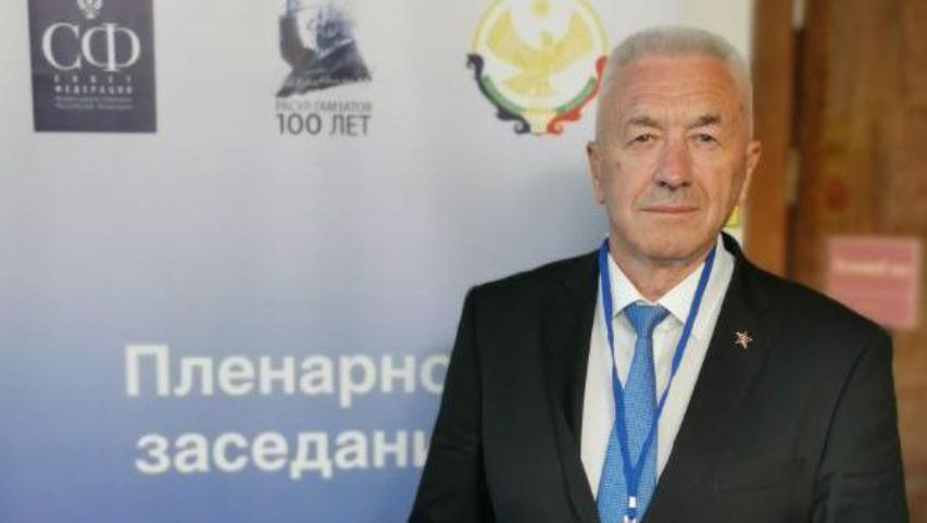 Спикер Волгоградской облдумы и главный сенатор страны посмотрели друг на друга