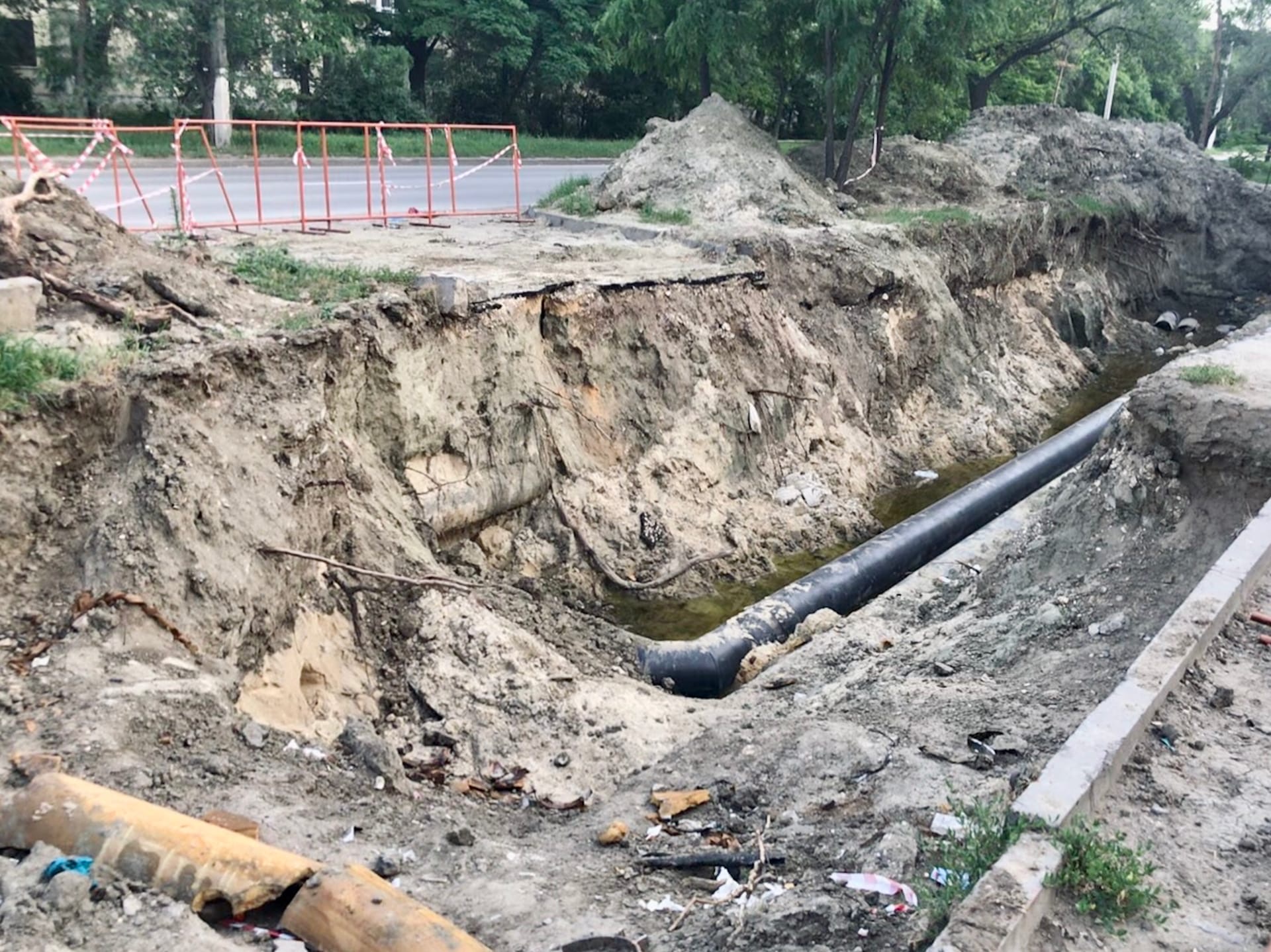 Вонючую траншею оставили волгоградцам «Концессии» на праздники
