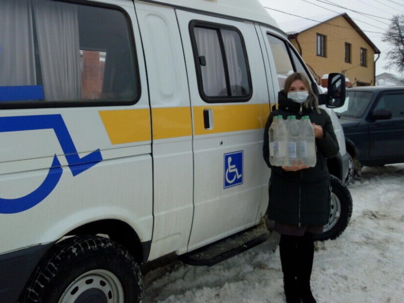 В Волгоградской области крещенскую воду доставляли верующим на дом