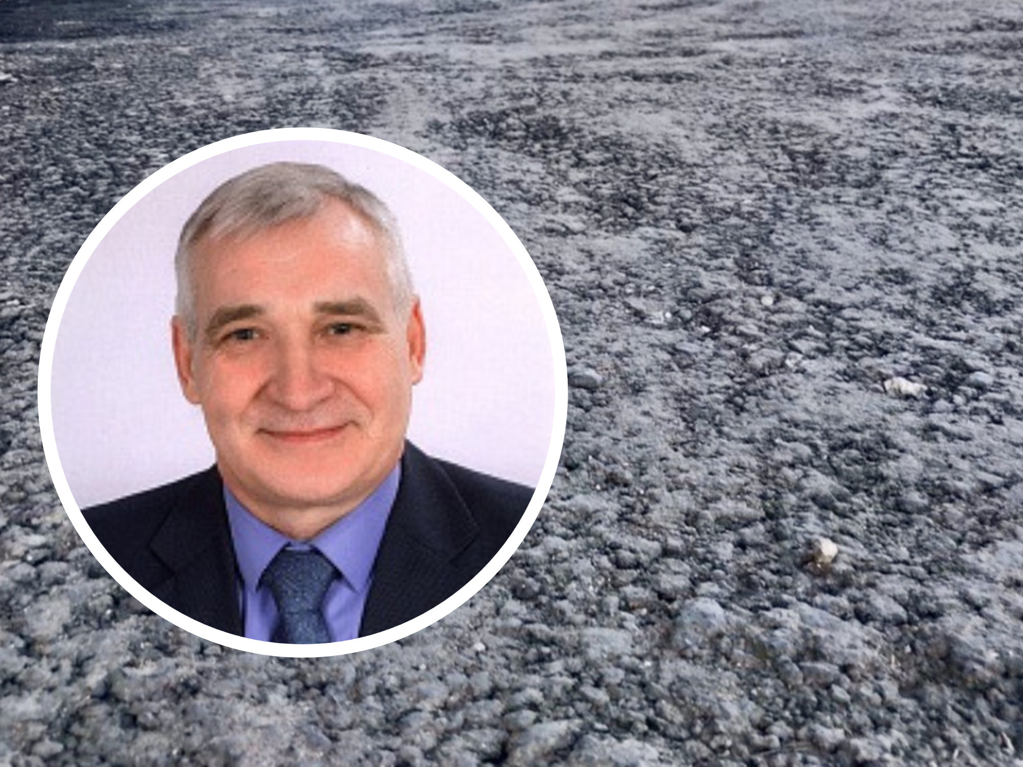 Блестящая организация чиновниками строительства новой дороги в пойме обернулась многокилометровыми пробками