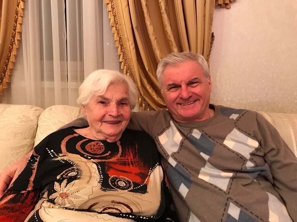 Только один волгоградский депутат Госдумы поздравил женщин с Днем матери