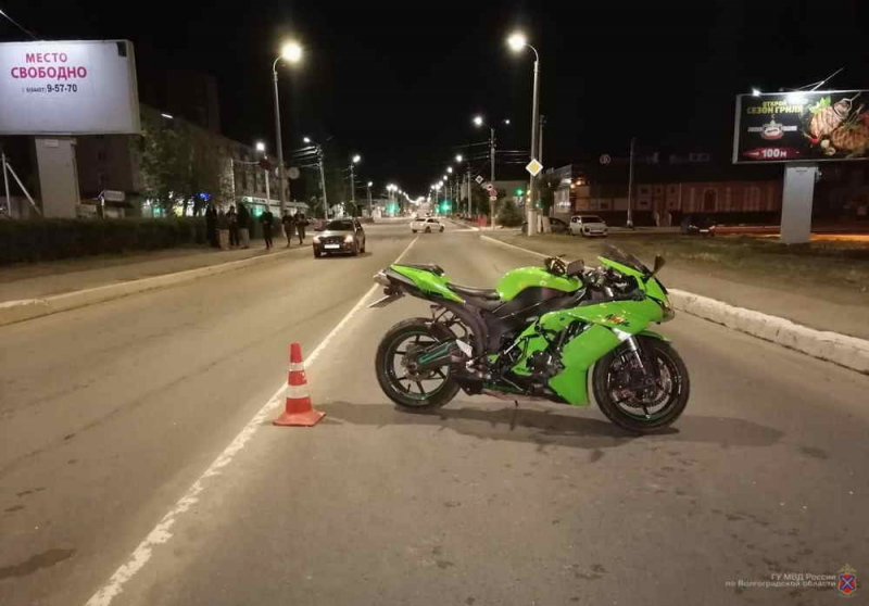 Классика: 19-летний камышанин на Priora протаранил мотоцикл 