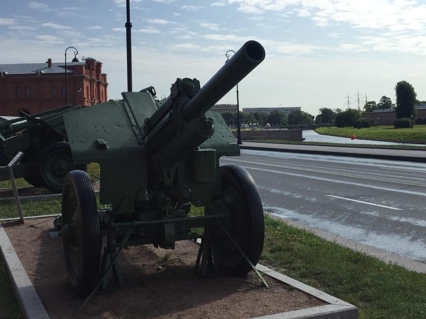 Жителей Волгограда пригласили пополнить ряды ЧВК «Вагнер»