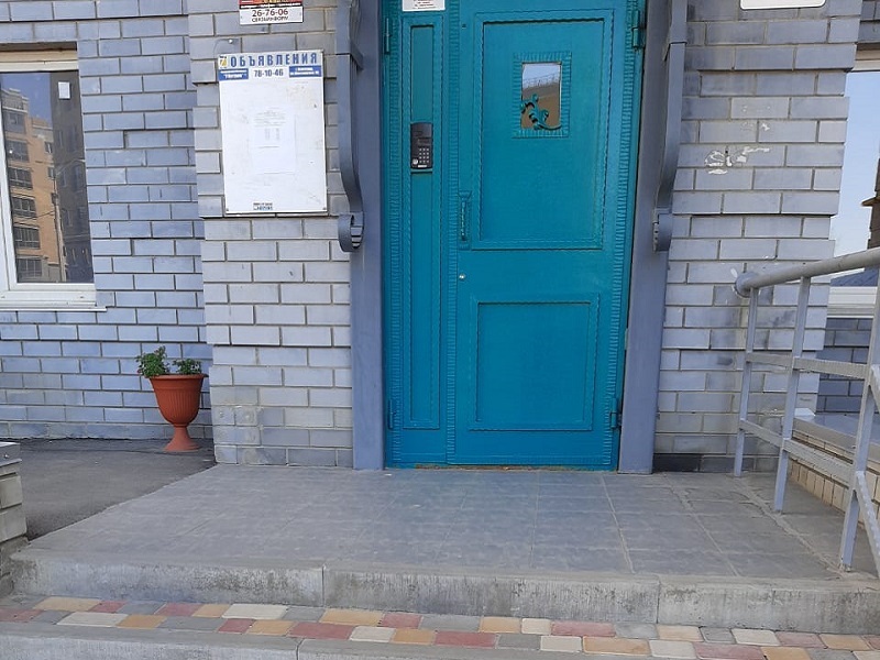 Женщина пострадала от взрыва гранаты в подъезде на юге Волгограда 