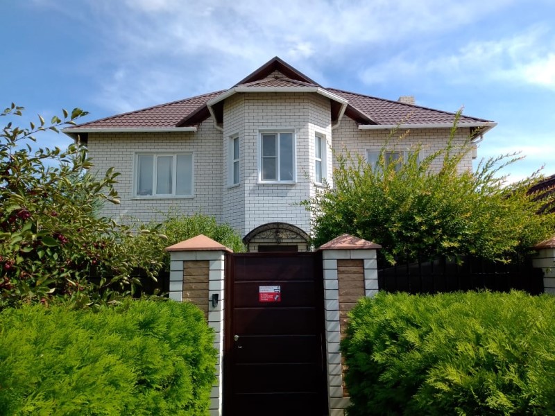 «В этих домах живут за чужой счет»: позорные метки заставили волгоградцев выплатить полтора миллиона долгов «Концессиям»