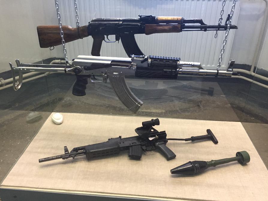 Каким оружием вооружат волгоградских мобилизованных: автоматы, винтовки,  пулеметы | Остров свободы