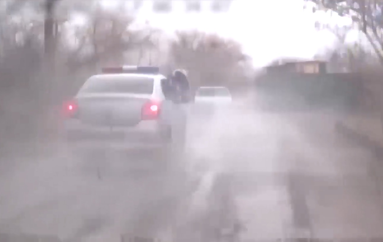 Несовершеннолетний волгоградец, который сбил на тонированном авто женщину-полицейского, идет под суд