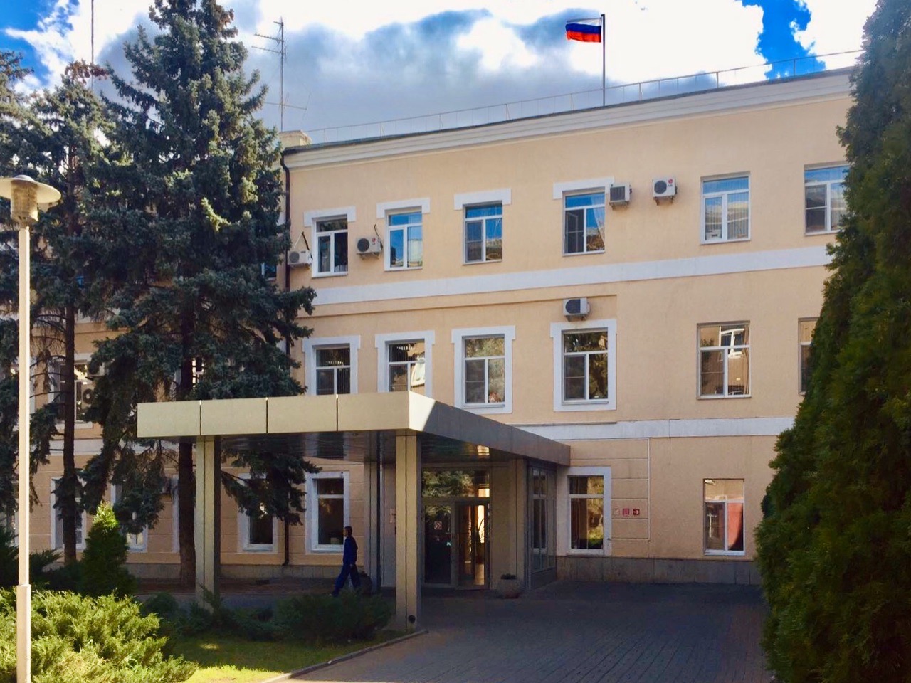 Волгоградец подал в суд на администрацию Волгограда и Виталия Лихачева