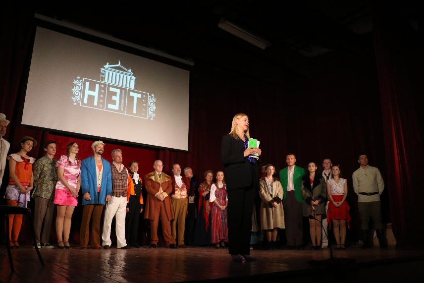 Волгоградский театр НЭТ показал спектакль раненным солдатам в госпитале