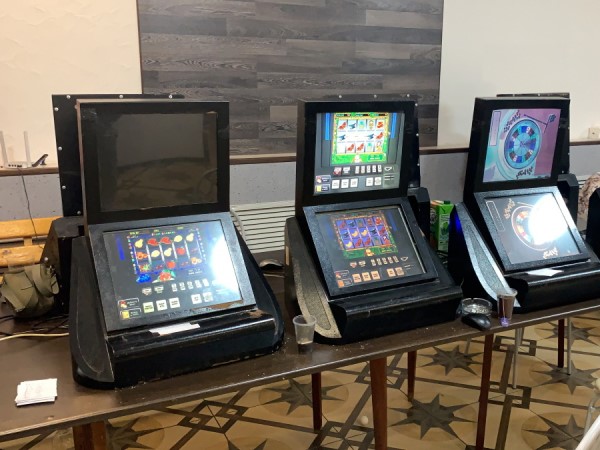 Полицейские накрыли подпольное казино в Волжском