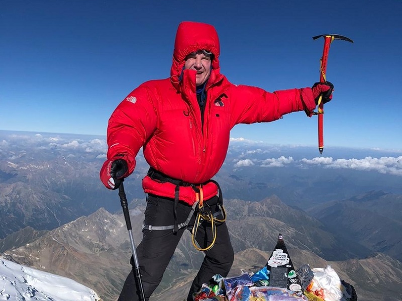 Олег Савченко обратился к волгоградской молодежи с вершины Эльбруса