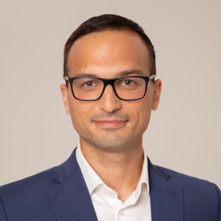 «Мы являемся очевидцами уничтожения конституционного порядка в нашей стране», - мнение бывшего руководителя Волгограда