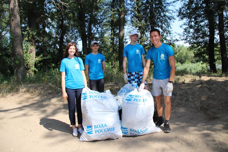 Волгоградских школьников оправят собирать мусор бесплатно
