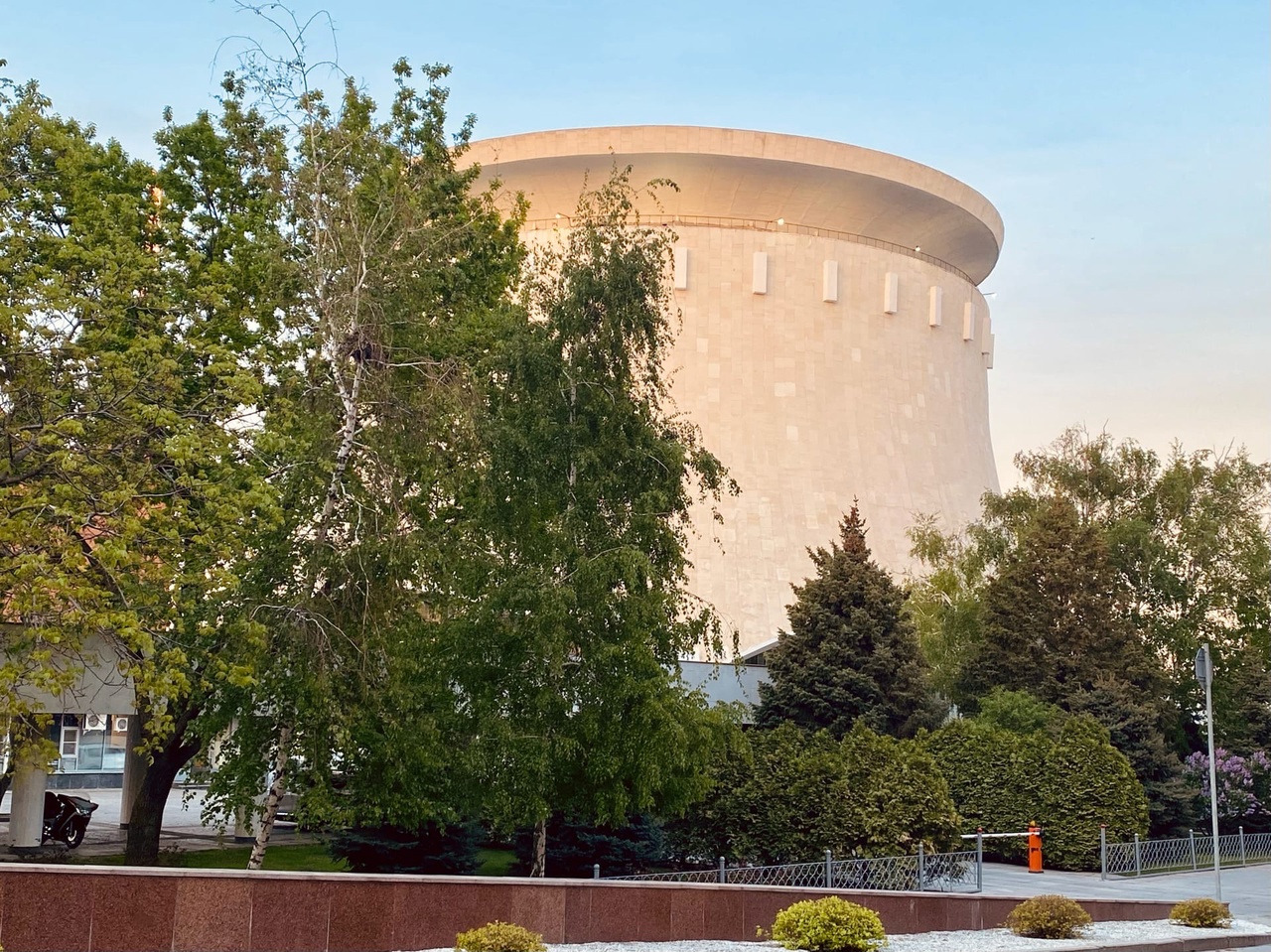 Волгоградская область поделится деньгами и ресурсами со Станично-Луганским районом ЛНР